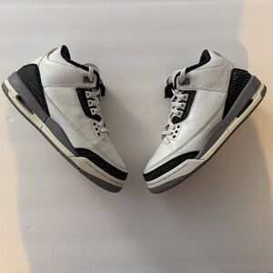 Air Jordan 3 Retro Cement Grey (GS) Size 6y